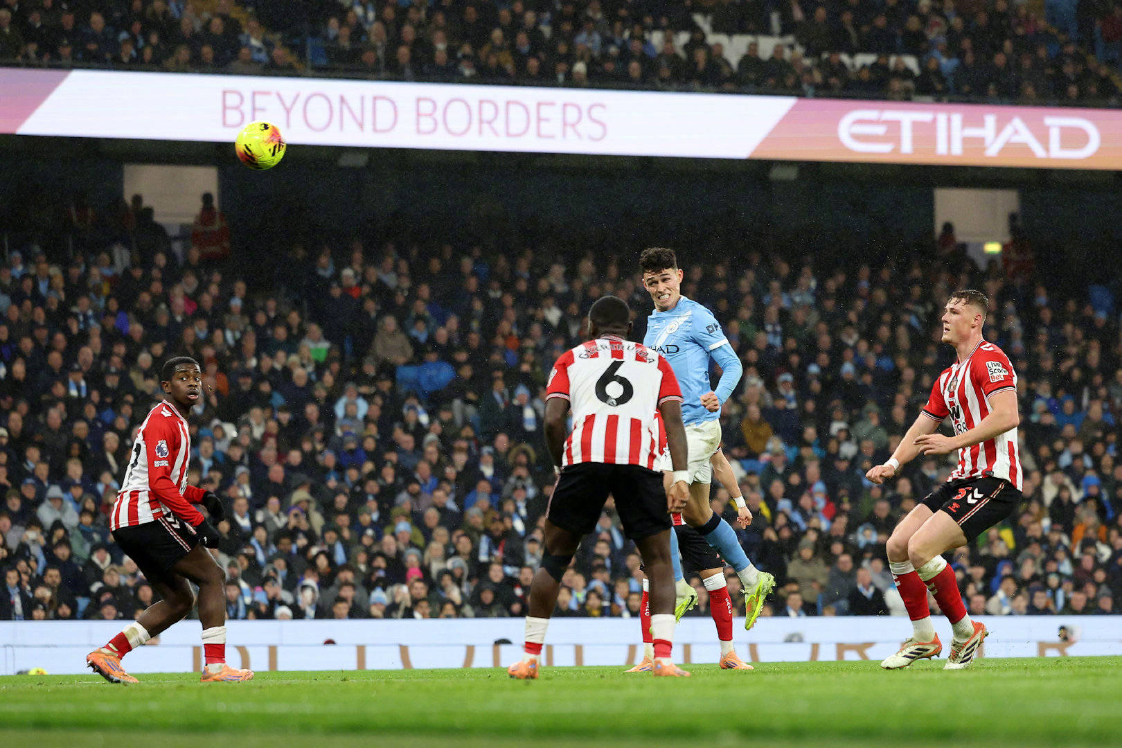 曼城客场大胜，豪取三分领先优势！