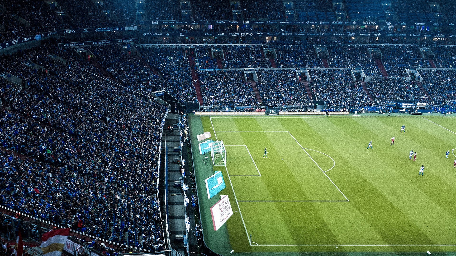 黄喜灿成为全场焦点，克罗地亚节奏掌控丹麦