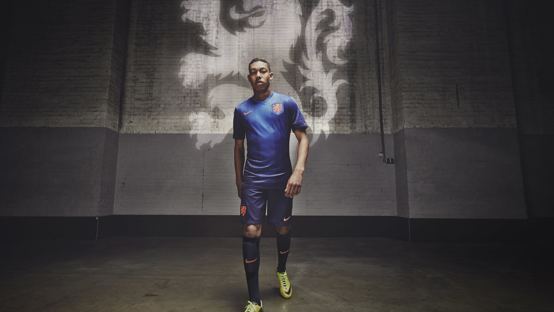 开云体育官网-绿茵场上的战争与篮球场的革命，当西甲德比点燃激情，灰熊已在布鲁克林写下新章